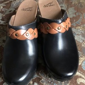 Black Dansko heeled clog/ mule size 40.